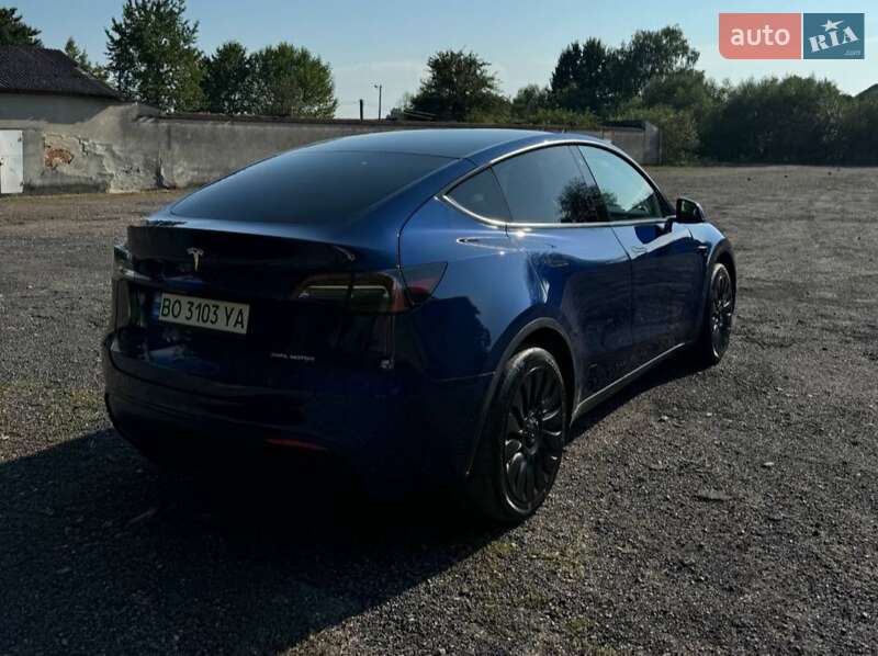 Внедорожник / Кроссовер Tesla Model Y 2021 в Ивано-Франковске
