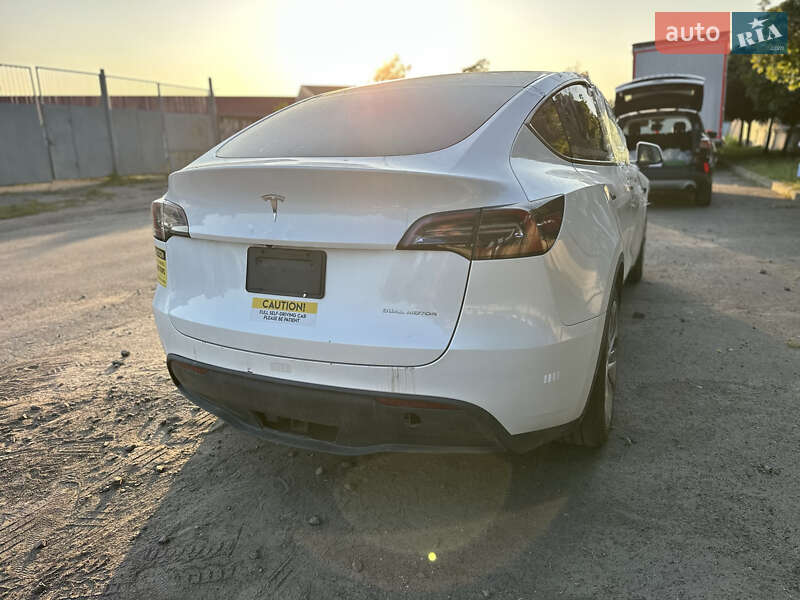 Позашляховик / Кросовер Tesla Model Y 2023 в Рівному