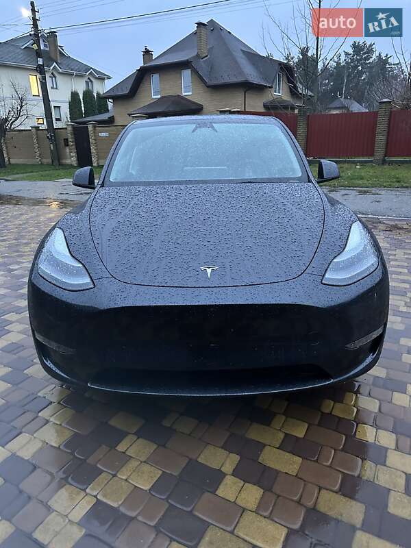 Внедорожник / Кроссовер Tesla Model Y 2024 в Киеве