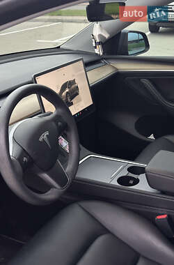 Внедорожник / Кроссовер Tesla Model Y 2022 в Киеве