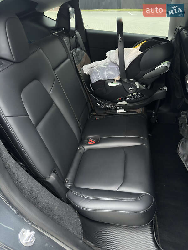 Внедорожник / Кроссовер Tesla Model Y 2022 в Киеве