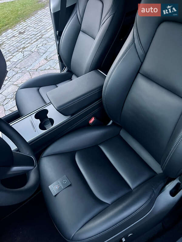 Внедорожник / Кроссовер Tesla Model Y 2023 в Кременчуге