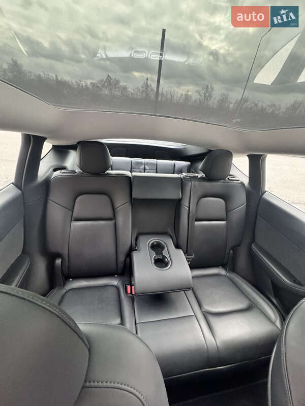 Позашляховик / Кросовер Tesla Model Y 2023 в Києві