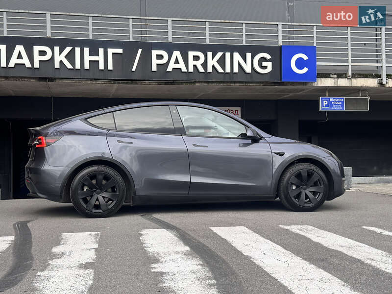 Позашляховик / Кросовер Tesla Model Y 2023 в Києві
