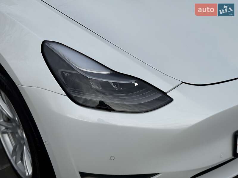 Внедорожник / Кроссовер Tesla Model Y 2022 в Киеве