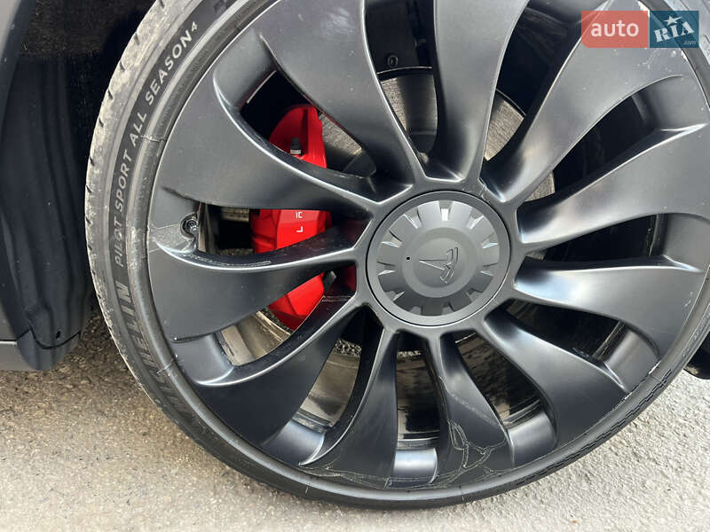 Позашляховик / Кросовер Tesla Model Y 2022 в Харкові