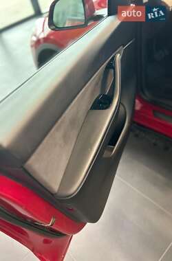 Внедорожник / Кроссовер Tesla Model Y 2020 в Тернополе