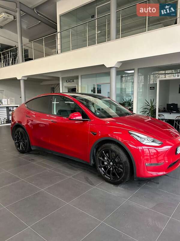 Внедорожник / Кроссовер Tesla Model Y 2020 в Тернополе