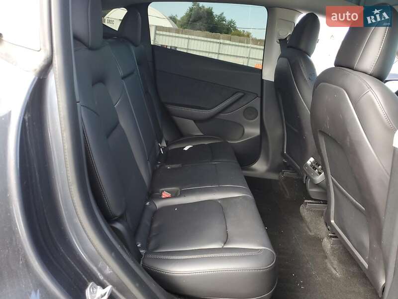 Позашляховик / Кросовер Tesla Model Y 2021 в Львові