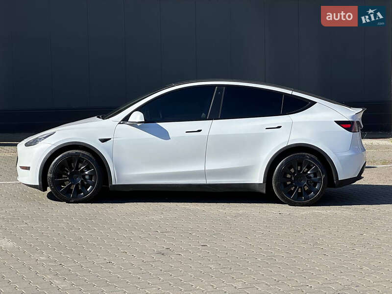 Внедорожник / Кроссовер Tesla Model Y 2023 в Киеве