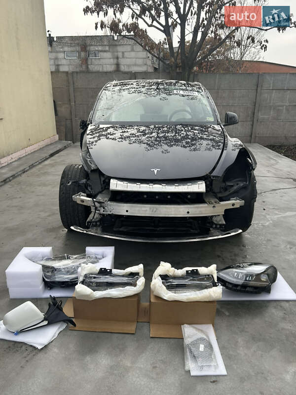 Позашляховик / Кросовер Tesla Model Y 2024 в Дніпрі