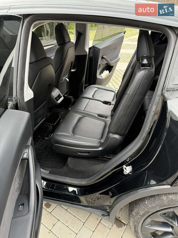 Позашляховик / Кросовер Tesla Model Y 2023 в Харкові