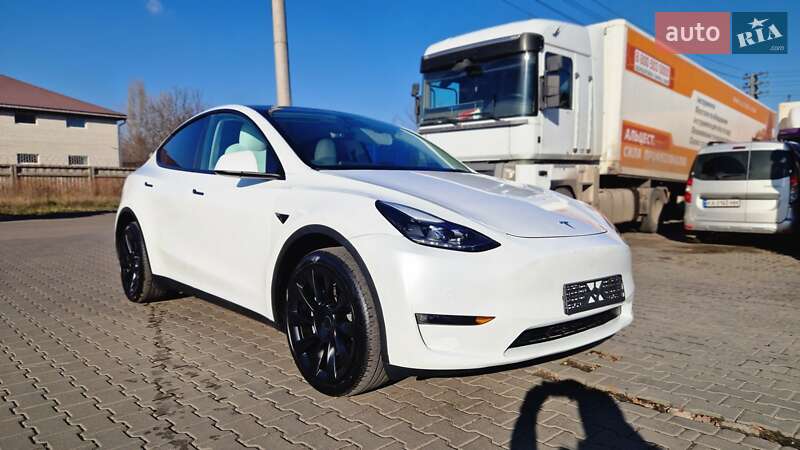 Позашляховик / Кросовер Tesla Model Y 2022 в Києві фото 14 Позашляховик / Кросовер Tesla Model Y 2022 в Києві