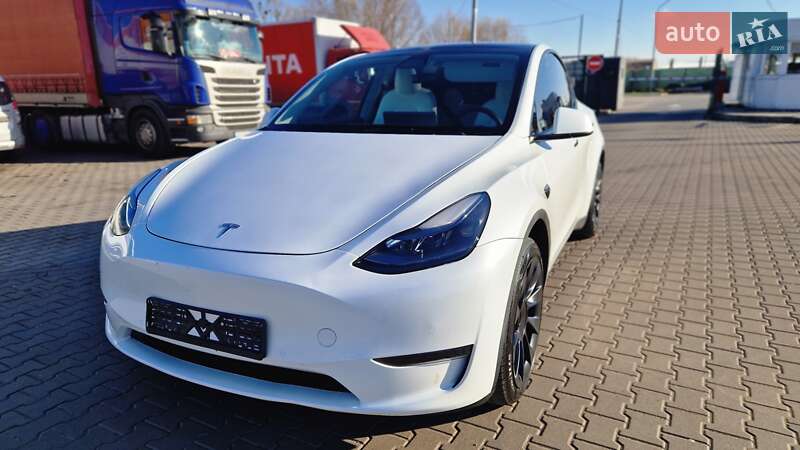 Позашляховик / Кросовер Tesla Model Y 2022 в Києві фото 2 Позашляховик / Кросовер Tesla Model Y 2022 в Києві
