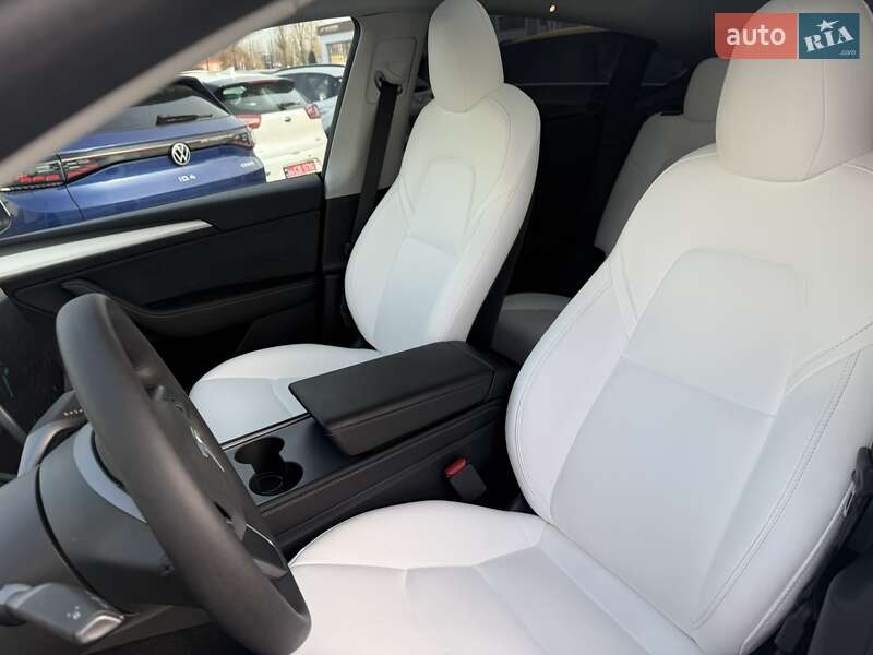 Позашляховик / Кросовер Tesla Model Y 2022 в Києві фото 40 Позашляховик / Кросовер Tesla Model Y 2022 в Києві