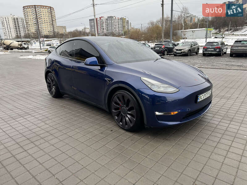Внедорожник / Кроссовер Tesla Model Y 2021 в Львове