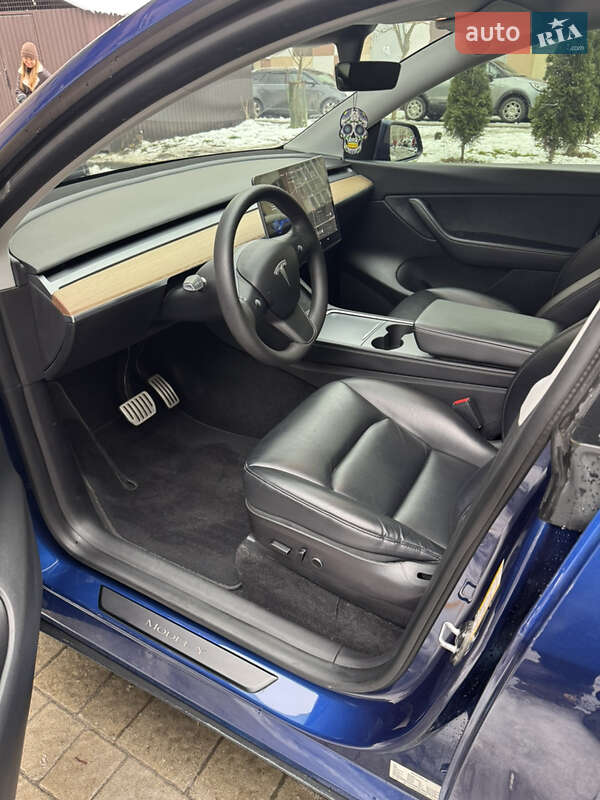 Внедорожник / Кроссовер Tesla Model Y 2021 в Львове