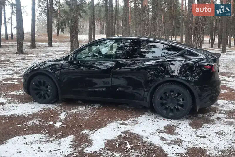Tesla Model Y 2022