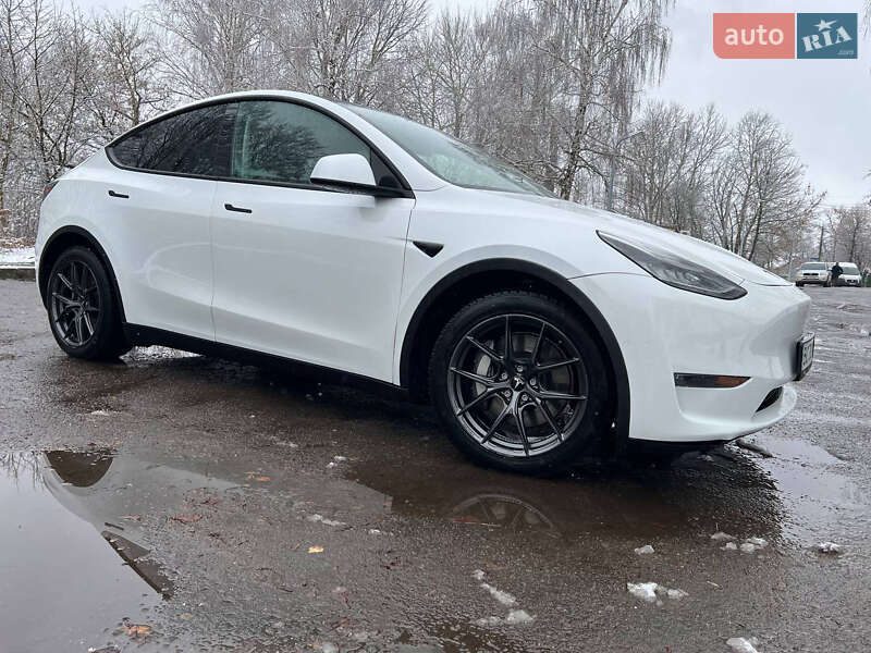 Внедорожник / Кроссовер Tesla Model Y 2021 в Тернополе фото 15 Внедорожник / Кроссовер Tesla Model Y 2021 в Тернополе