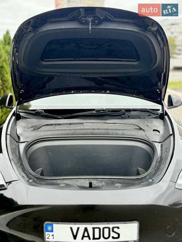 Позашляховик / Кросовер Tesla Model Y 2020 в Харкові