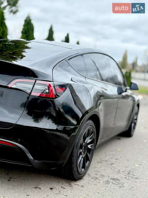 Позашляховик / Кросовер Tesla Model Y 2020 в Харкові