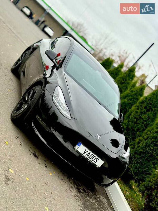 Позашляховик / Кросовер Tesla Model Y 2020 в Харкові