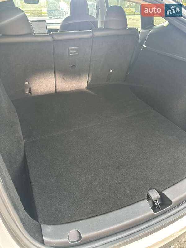 Позашляховик / Кросовер Tesla Model Y 2023 в Олександрії