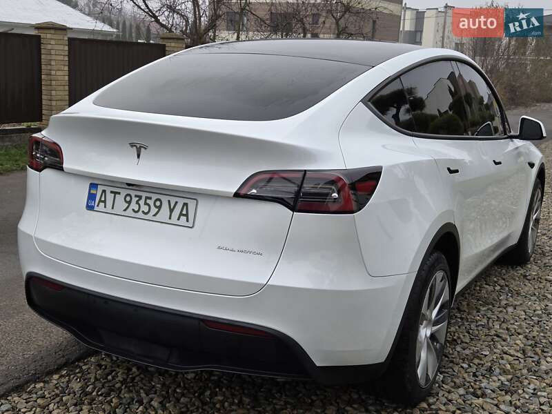 Внедорожник / Кроссовер Tesla Model Y 2023 в Ивано-Франковске