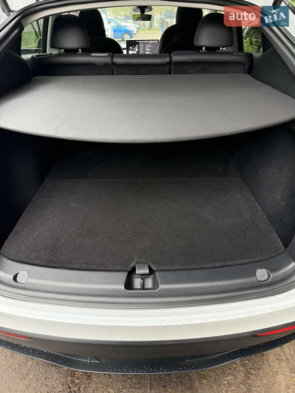 Позашляховик / Кросовер Tesla Model Y 2023 в Львові