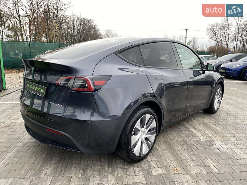 Позашляховик / Кросовер Tesla Model Y 2024 в Києві