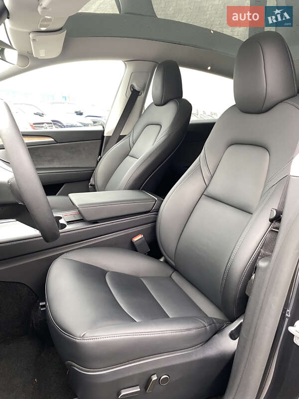 Позашляховик / Кросовер Tesla Model Y 2024 в Києві