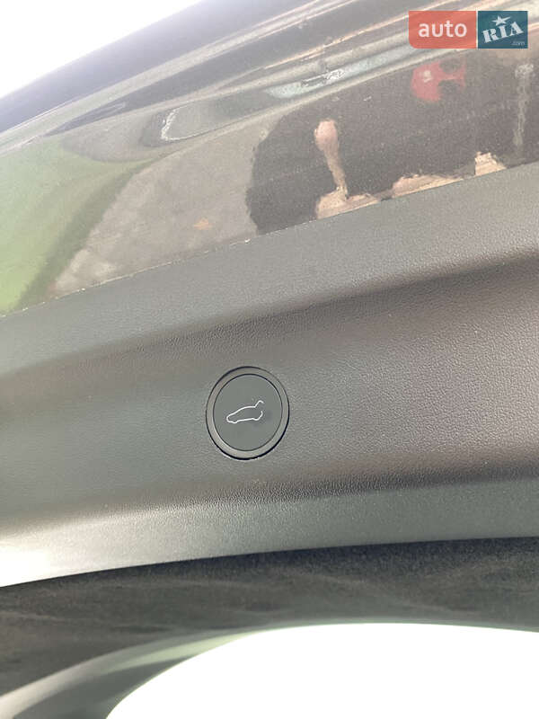 Позашляховик / Кросовер Tesla Model Y 2024 в Києві