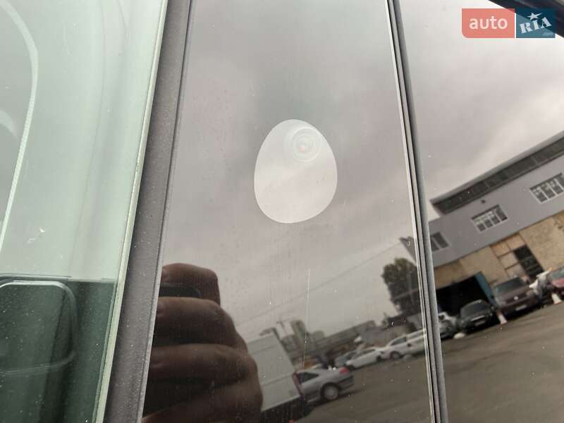 Позашляховик / Кросовер Tesla Model Y 2024 в Києві фото 35 Позашляховик / Кросовер Tesla Model Y 2024 в Києві