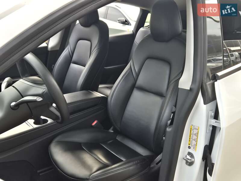 Внедорожник / Кроссовер Tesla Model Y 2022 в Киеве