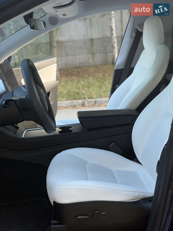 Позашляховик / Кросовер Tesla Model Y 2021 в Харкові фото 17 Позашляховик / Кросовер Tesla Model Y 2021 в Харкові