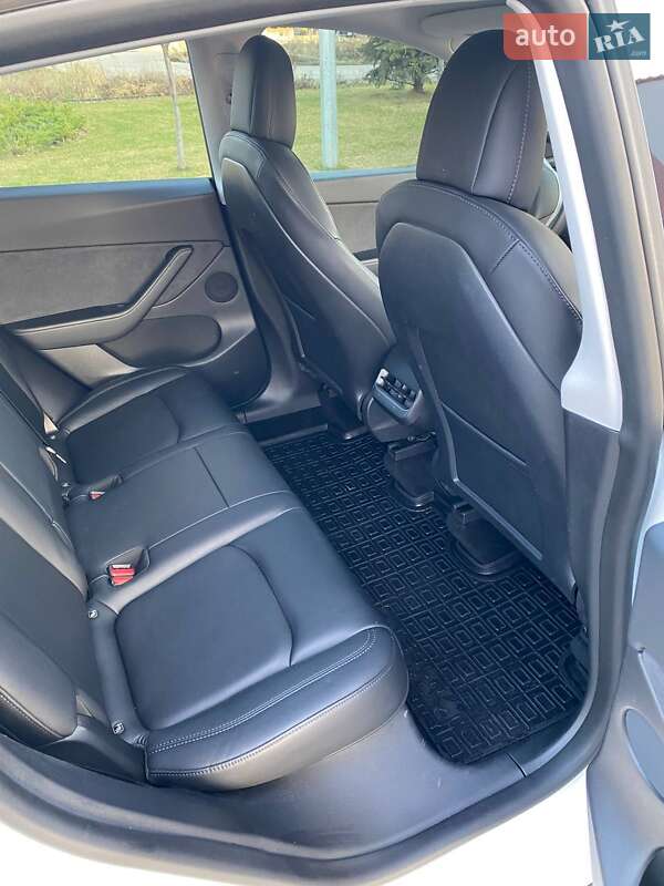 Внедорожник / Кроссовер Tesla Model Y 2021 в Днепре фото 4 Внедорожник / Кроссовер Tesla Model Y 2021 в Днепре