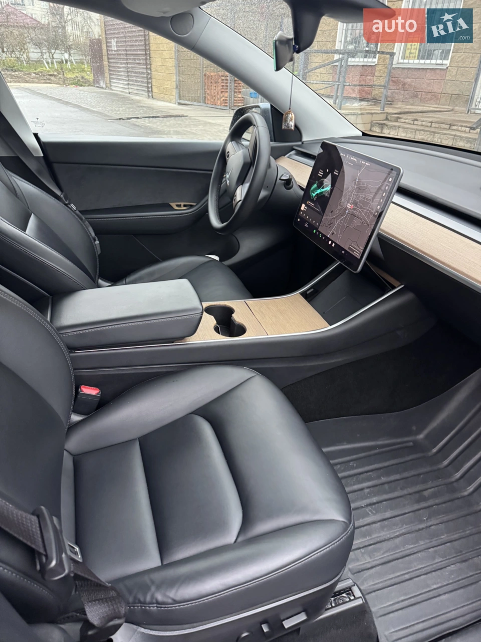 2020 Tesla Model Y - мініатюра 8