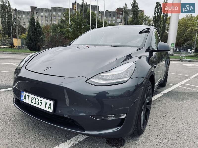 Позашляховик / Кросовер Tesla Model Y 2022 в Івано-Франківську