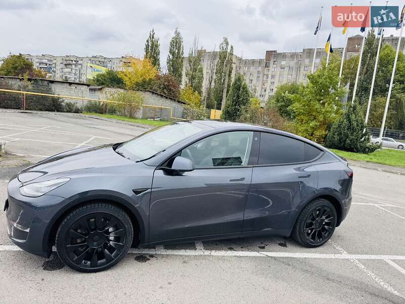 Позашляховик / Кросовер Tesla Model Y 2022 в Івано-Франківську