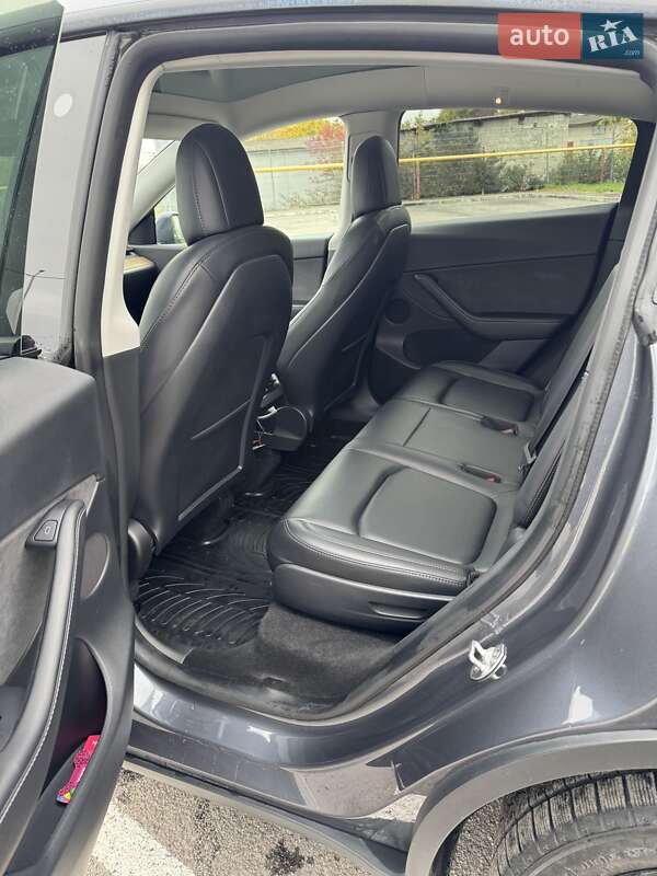 Позашляховик / Кросовер Tesla Model Y 2022 в Івано-Франківську