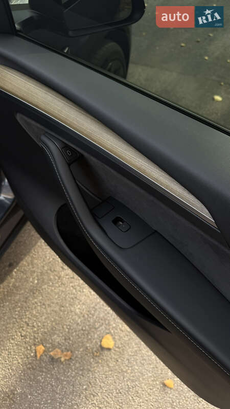Внедорожник / Кроссовер Tesla Model Y 2023 в Кривом Роге фото 16 Внедорожник / Кроссовер Tesla Model Y 2023 в Кривом Роге