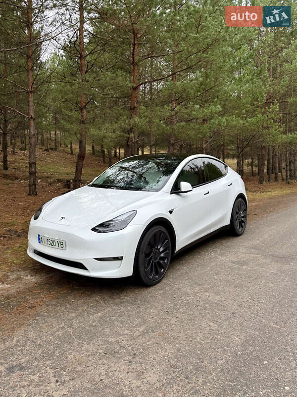 Tesla Model Y 2023