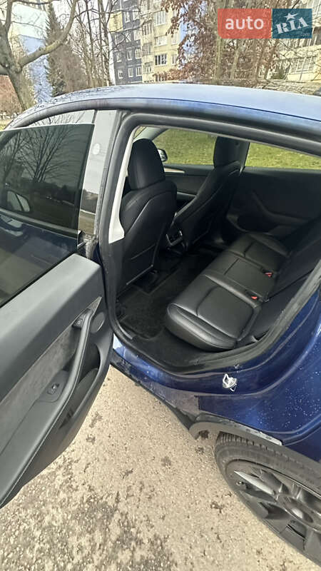 Внедорожник / Кроссовер Tesla Model Y 2023 в Львове