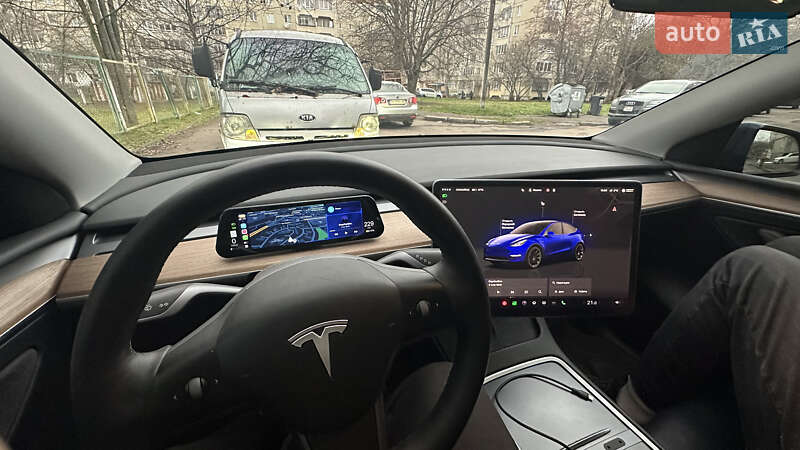 Внедорожник / Кроссовер Tesla Model Y 2023 в Львове