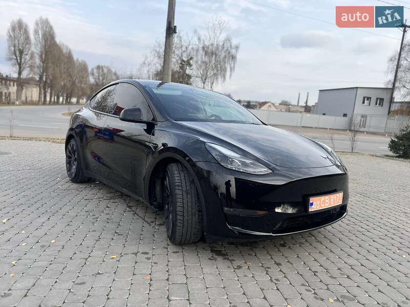 Tesla Model Y 2023