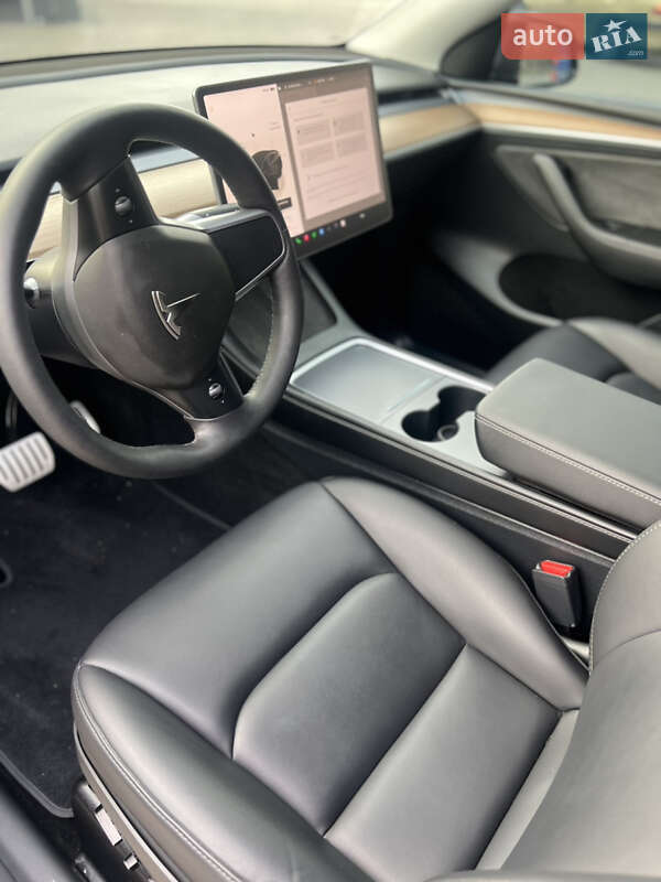 Внедорожник / Кроссовер Tesla Model Y 2023 в Тернополе фото 21 Внедорожник / Кроссовер Tesla Model Y 2023 в Тернополе