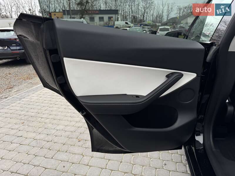 Внедорожник / Кроссовер Tesla Model Y 2022 в Виннице