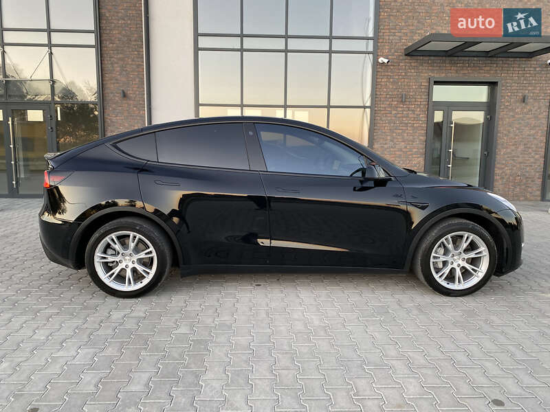 Внедорожник / Кроссовер Tesla Model Y 2021 в Тернополе