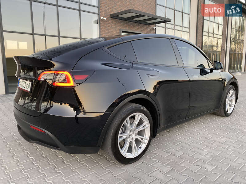 Внедорожник / Кроссовер Tesla Model Y 2021 в Тернополе