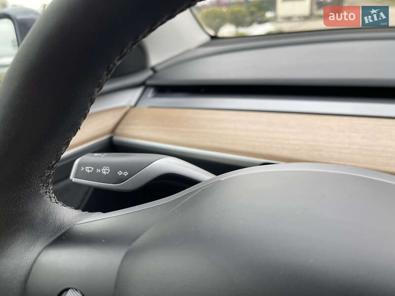 Позашляховик / Кросовер Tesla Model Y 2023 в Львові фото 39 Позашляховик / Кросовер Tesla Model Y 2023 в Львові